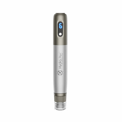 HydraPen h3 microneedling-pen in front view with digital LED display – professional tool for skin rejuvenation and serum infusion.